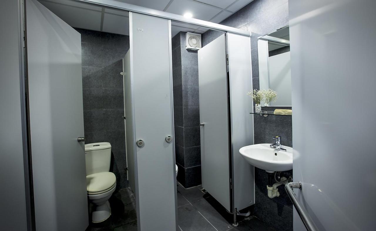 The Chi Novel Hostel Hanoi Dış mekan fotoğraf